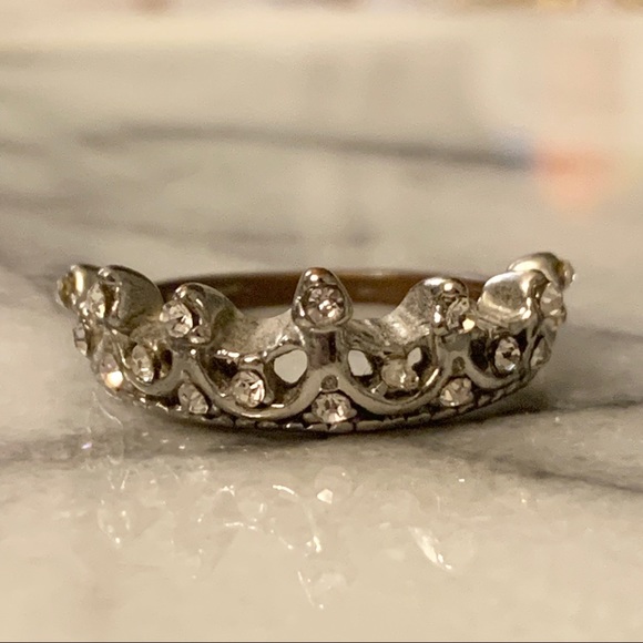 Silver Crown Ring - Picture 3 of 8
